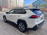 Toyota RAV4 2021 годаүшін18 000 000 тг. в Астана