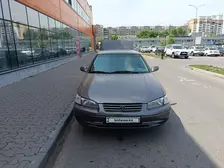 Toyota Camry, 1998