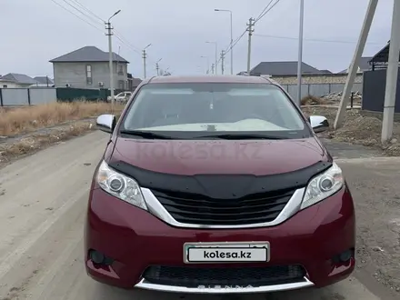 Toyota Sienna 2012 года за 10 000 000 тг. в Атырау
