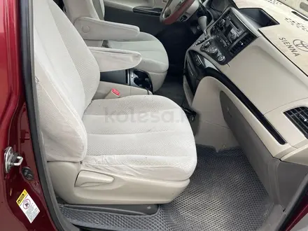 Toyota Sienna 2012 года за 10 000 000 тг. в Атырау – фото 7