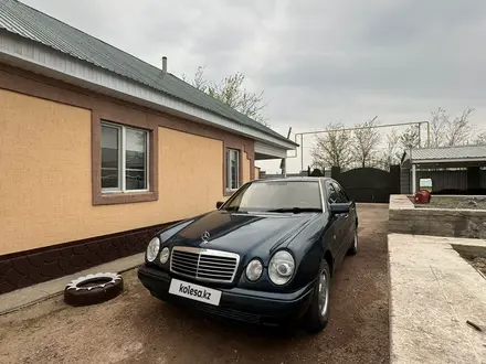 Mercedes-Benz E 200 1996 года за 1 800 000 тг. в Шу – фото 5