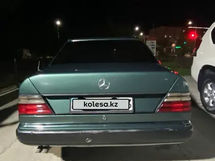 Mercedes-Benz E 260 1991 года за 1 600 000 тг. в Кентау – фото 2