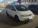 Volkswagen Sharan 1995 года за 1 500 000 тг. в Уральск – фото 3