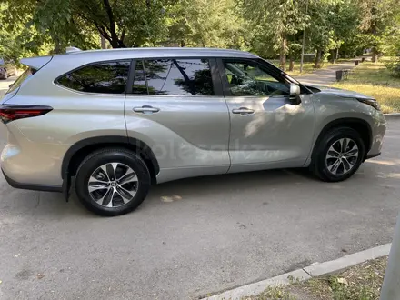 Toyota Highlander 2024 года за 26 000 000 тг. в Алматы – фото 8
