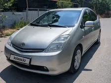 Toyota Prius, 2004