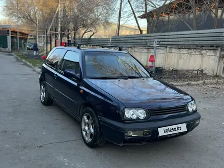 Volkswagen Golf 1994 года за 1 430 000 тг. в Алматы