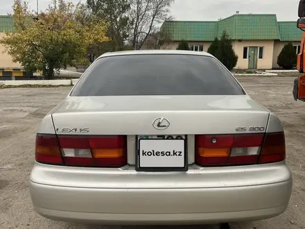 Lexus ES 300 1997 года за 3 800 000 тг. в Алматы – фото 2