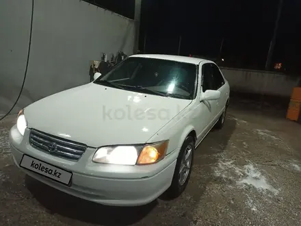 Toyota Camry 2000 года за 3 500 000 тг. в Алматы – фото 5