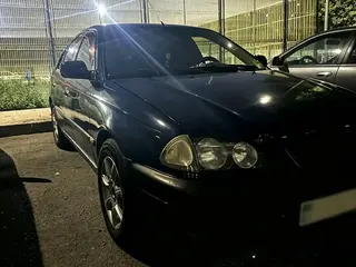 Toyota Avensis, 1999