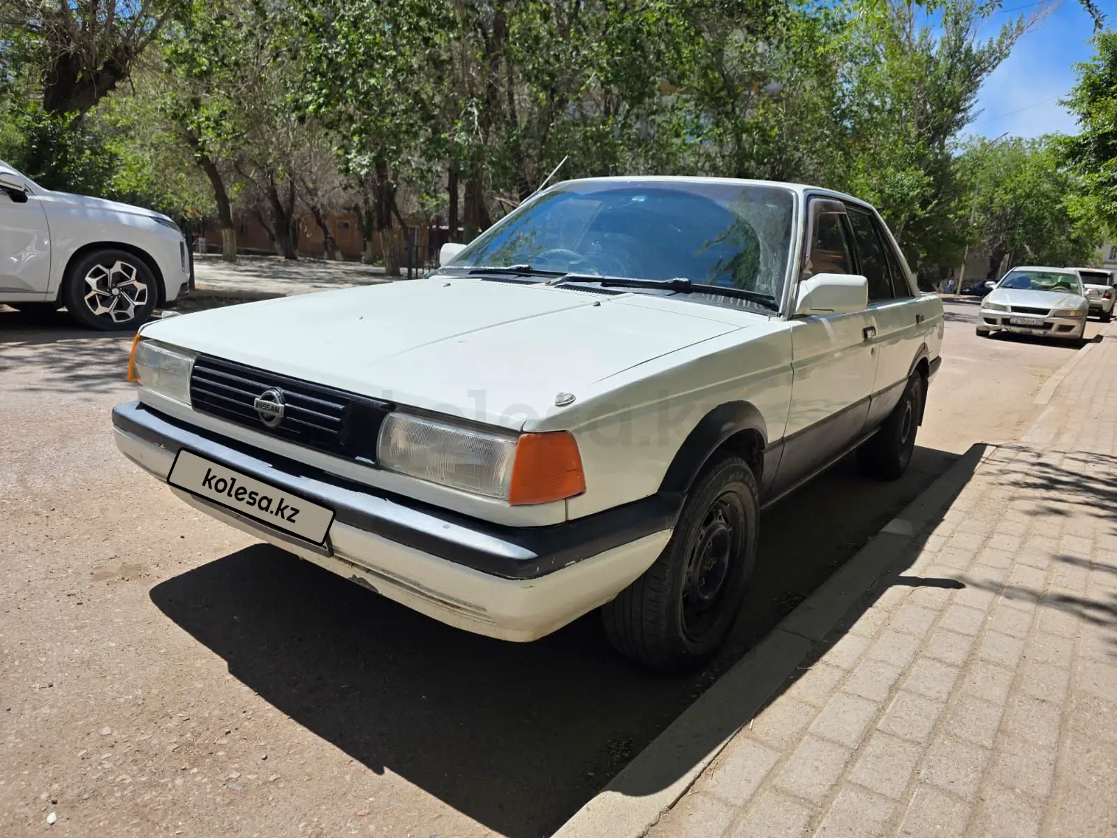 Nissan Sunny, 1988
