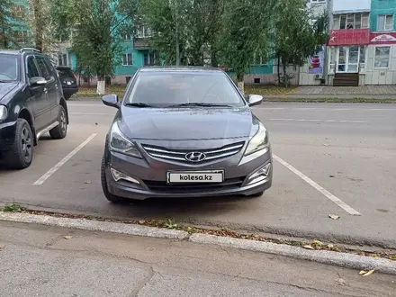 Hyundai Solaris 2016 года за 4 400 000 тг. в Петропавловск – фото 2