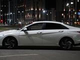 Hyundai Elantra 2023 года за 7 600 000 тг. в Караганда – фото 3