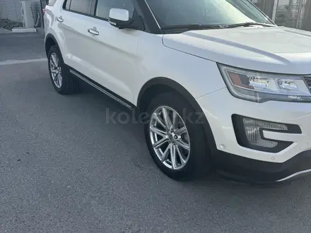 Ford Explorer 2017 года за 12 700 000 тг. в Алматы – фото 2