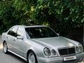 Mercedes-Benz E 320 1997 года за 3 400 000 тг. в Алматы – фото 3