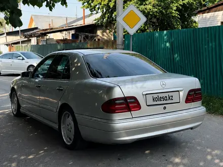 Mercedes-Benz E 320 1997 года за 3 400 000 тг. в Алматы
