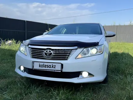 Toyota Camry 2014 года за 11 000 000 тг. в Алматы – фото 2