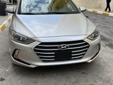 Hyundai Elantra 2018 года за 4 800 000 тг. в Актау – фото 2
