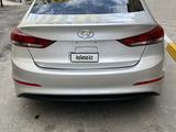 Hyundai Elantra 2018 года за 4 800 000 тг. в Актау – фото 3