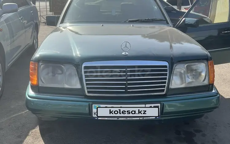 Mercedes-Benz E 220 1995 годаүшін1 700 000 тг. в Алматы