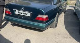 Mercedes-Benz E 220 1995 годаүшін2 000 000 тг. в Алматы – фото 2