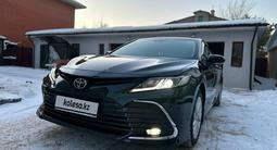 Toyota Camry 2023 года за 18 500 000 тг. в Астана