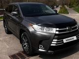 Toyota Highlander 2019 года за 19 400 000 тг. в Алматы – фото 2