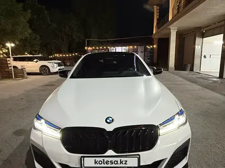 BMW 530 2022 года за 28 000 000 тг. в Алматы – фото 10