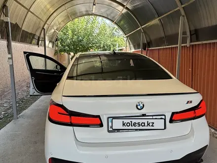 BMW 530 2022 года за 28 000 000 тг. в Алматы – фото 13
