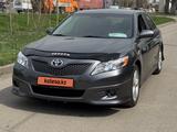 Toyota Camry 2010 года за 6 100 000 тг. в Алматы – фото 2