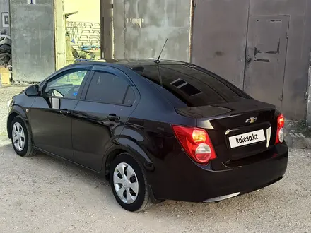 Chevrolet Aveo 2013 года за 2 600 000 тг. в Уральск – фото 8