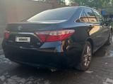 Toyota Camry 2015 года за 6 500 000 тг. в Актобе – фото 3