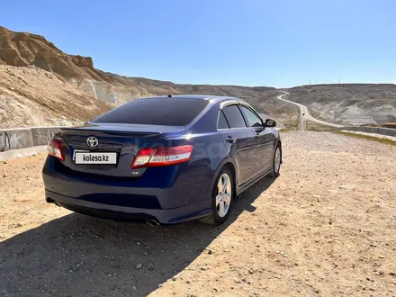 Toyota Camry 2010 года за 6 500 000 тг. в Атырау – фото 2