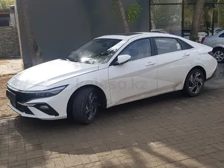 Hyundai Elantra 2024 года за 8 900 000 тг. в Астана – фото 3