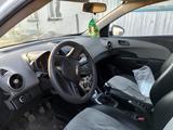 Chevrolet Aveo 2014 года за 3 550 000 тг. в Макинск – фото 4