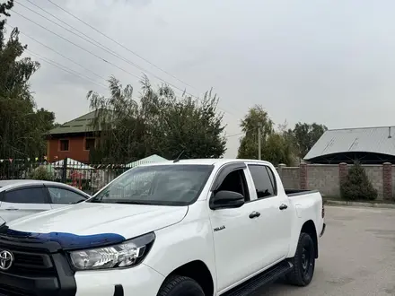 Toyota Hilux 2022 года за 20 000 000 тг. в Алматы – фото 3