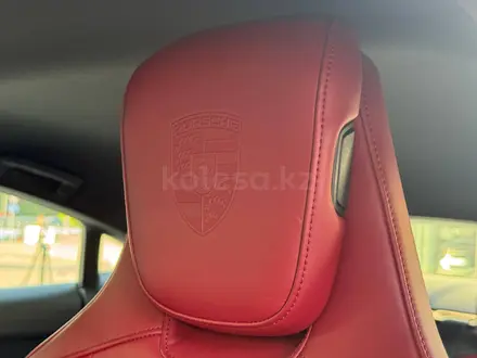 Porsche Taycan 4S 2021 года за 40 000 000 тг. в Алматы – фото 29