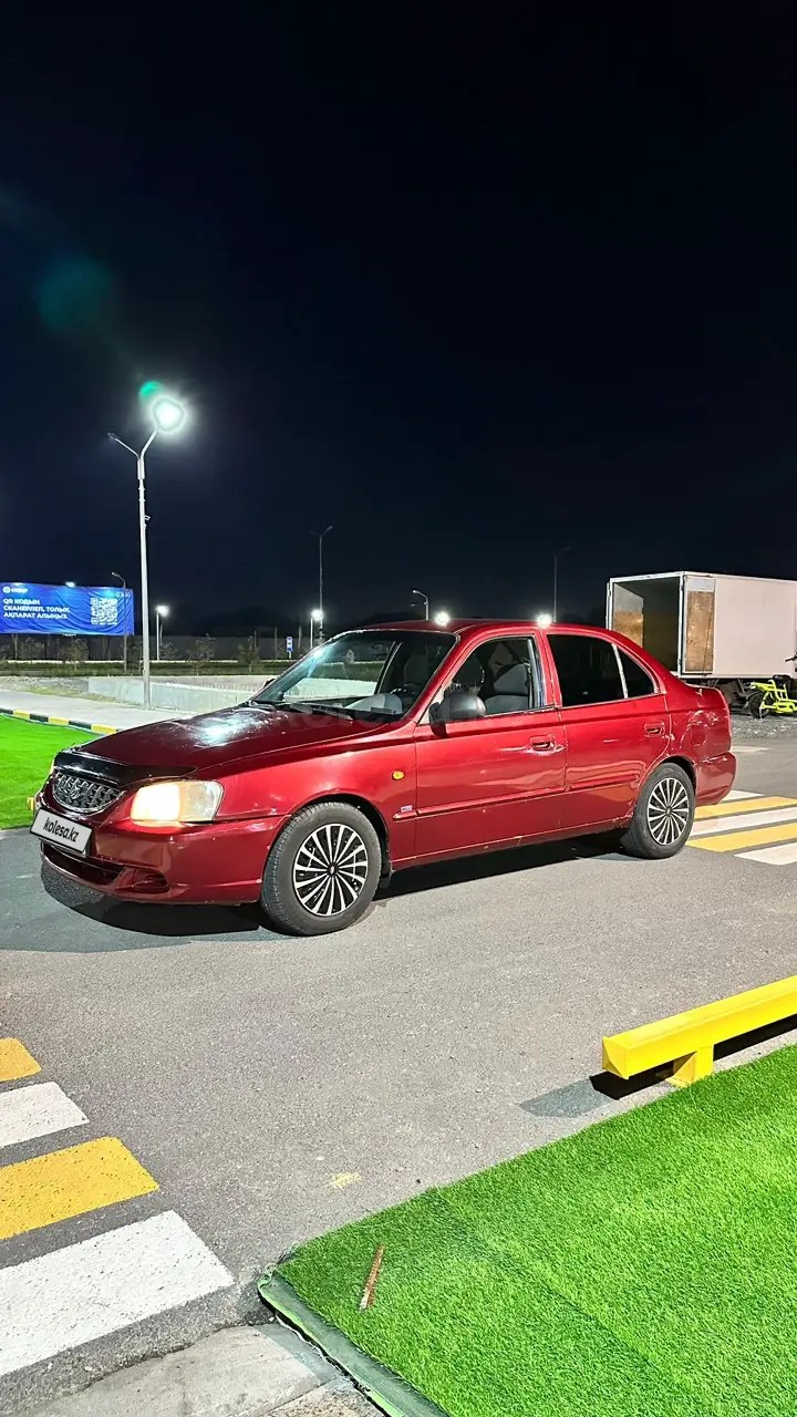 Hyundai Accent, 2004