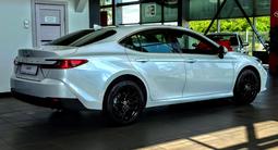 Toyota Camry Luxe 2025 года за 25 190 000 тг. в Усть-Каменогорск – фото 3