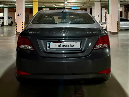 Hyundai Solaris 2015 года за 4 900 000 тг. в Астана – фото 4