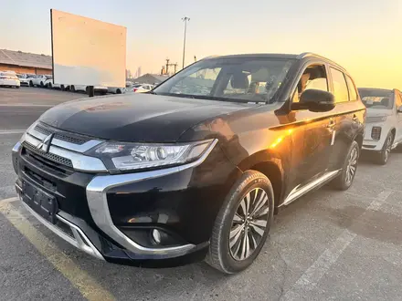 Mitsubishi Outlander 2023 года за 13 500 000 тг. в Астана