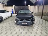Toyota Camry 2015 года за 6 700 000 тг. в Актау – фото 2