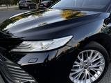 Toyota Camry 2020 года за 14 000 000 тг. в Тараз – фото 2