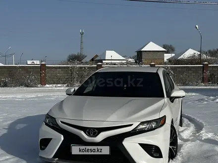 Toyota Camry 2021 года за 16 000 000 тг. в Алматы – фото 21