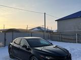 Toyota Camry 2018 года за 8 700 000 тг. в Кульсары – фото 5