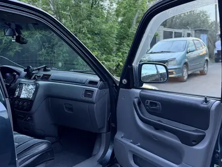 Honda CR-V 1998 года за 3 000 000 тг. в Караганда – фото 11