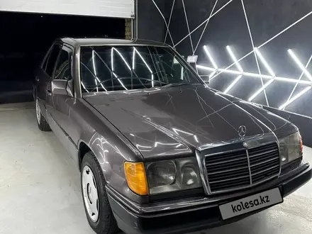 Mercedes-Benz E 230 1992 года за 1 400 000 тг. в Кызылорда – фото 2