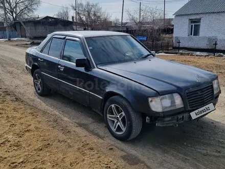 Mercedes-Benz E 200 1991 года за 1 300 000 тг. в Жезказган – фото 8