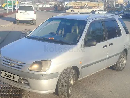 Toyota Raum 1997 года за 1 550 000 тг. в Алматы – фото 2