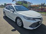 Toyota Camry 2018 года за 13 150 000 тг. в Уральск – фото 5