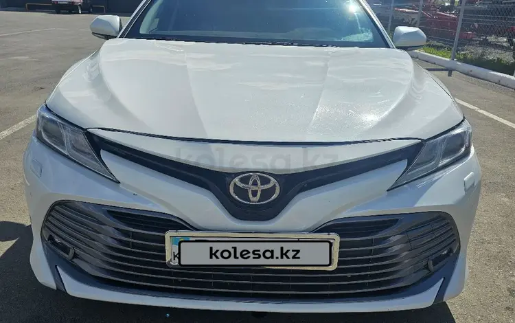 Toyota Camry 2018 годаүшін13 100 000 тг. в Уральск